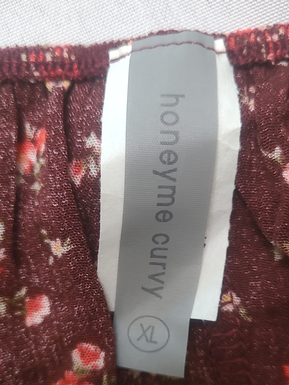 Honeyme Burgandy Floral Top XL NWT - Picture 4 of 6